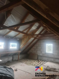 Dom wolno stojący w pobliżu Krosna Odrz.